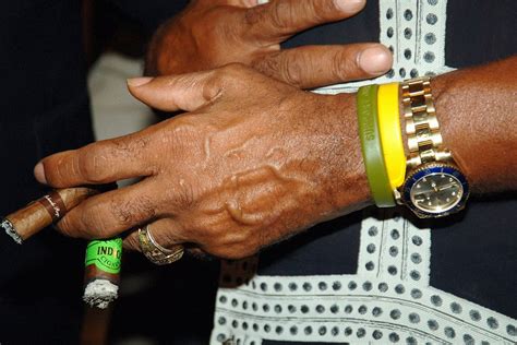 Jeweler Finds O.J. Simpson's Rolex Watch to Be Fake.